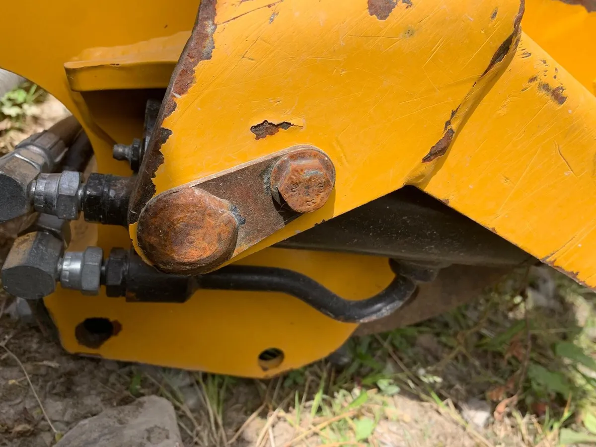 MCCONNEL 1.5M 65HP HYD ROLLER - Image 4