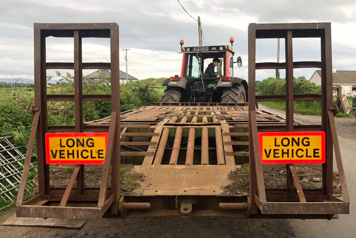 22ft low loader - Image 1