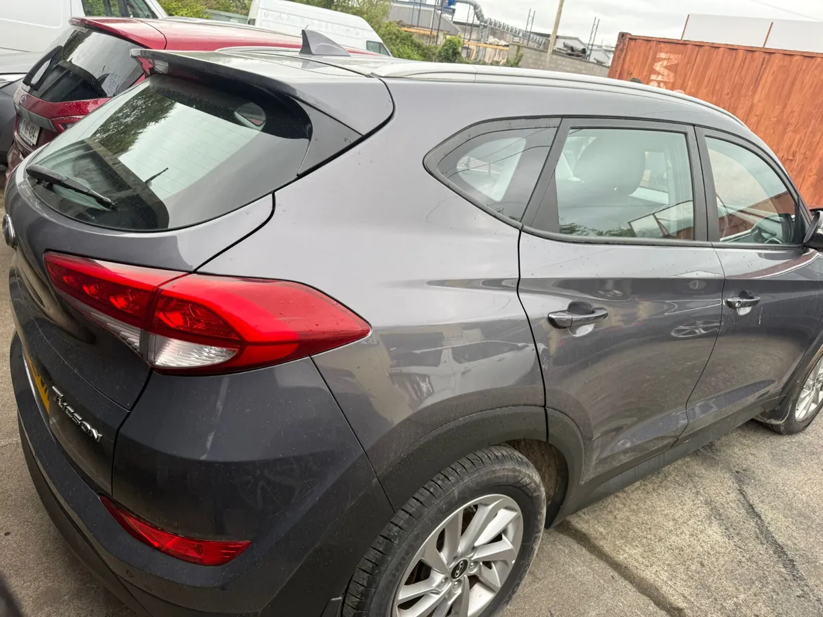 2017 Hyundai Tucson 1.7 Diesel For Breaking! - Image 4
