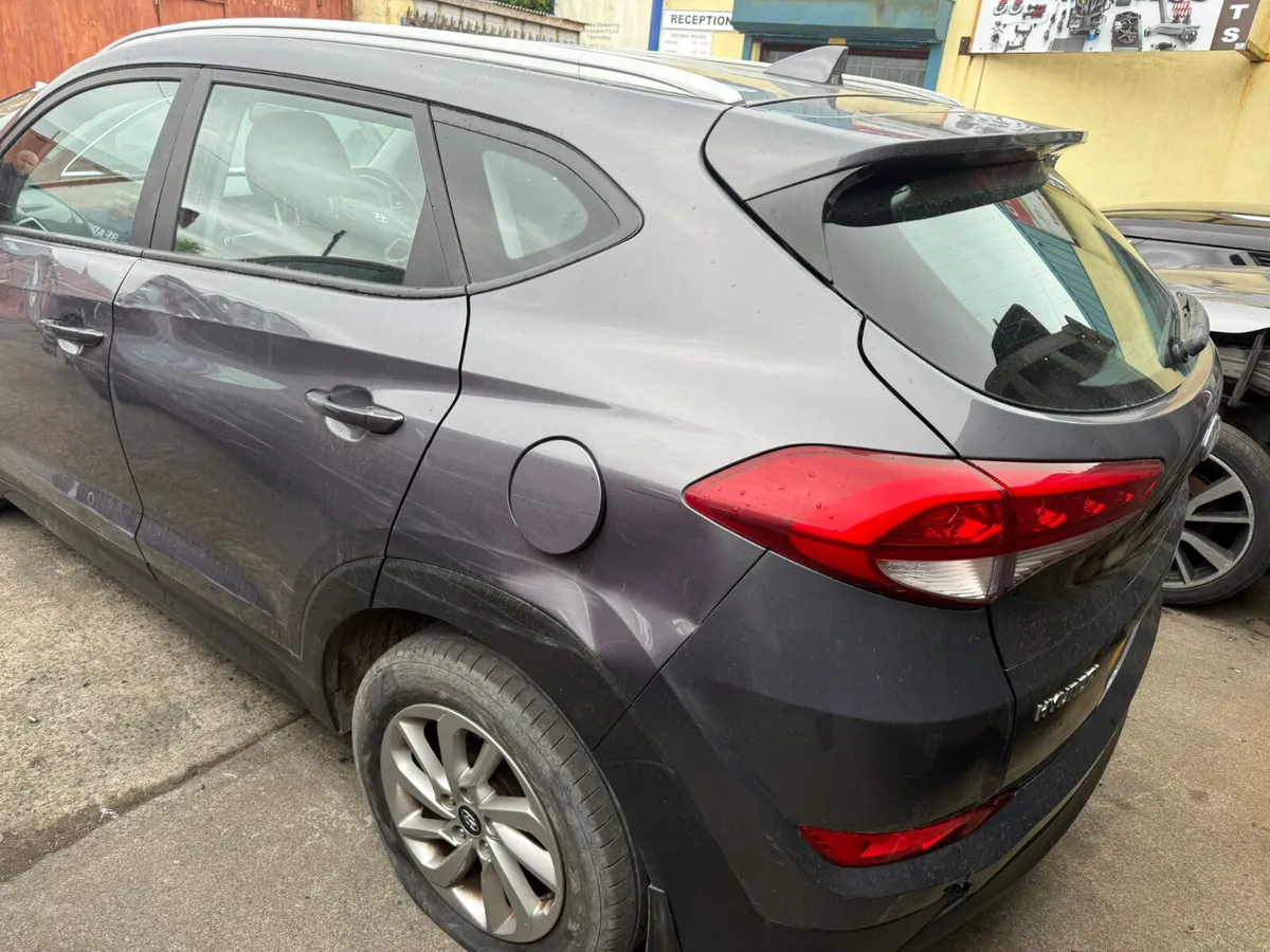2017 Hyundai Tucson 1.7 Diesel For Breaking! - Image 3