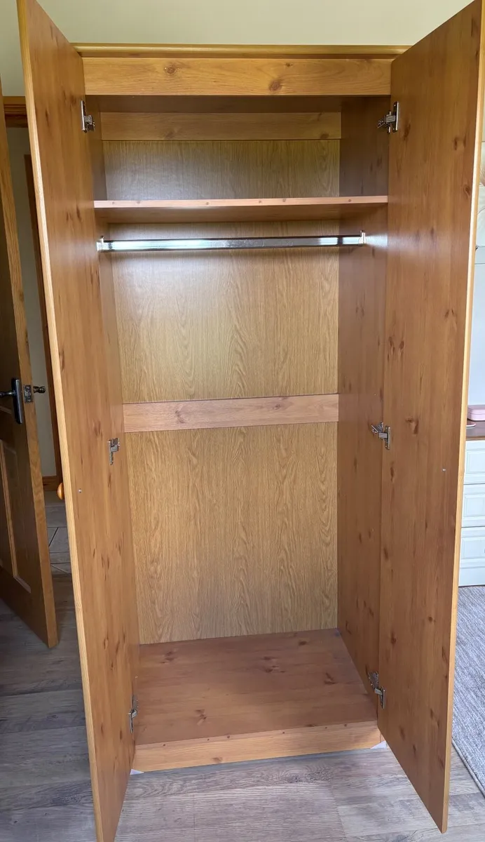 2 door wardrobe - Image 4