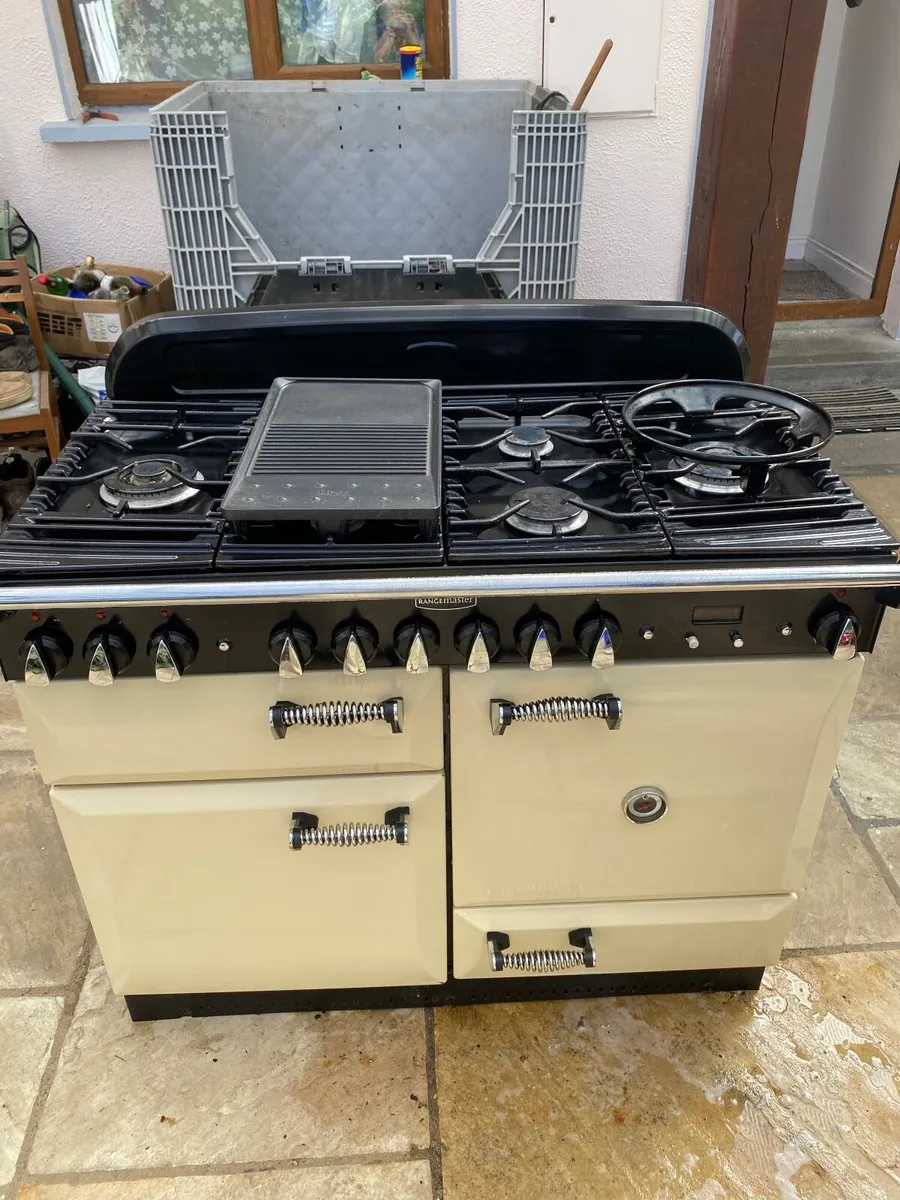Range master cooker - Image 1