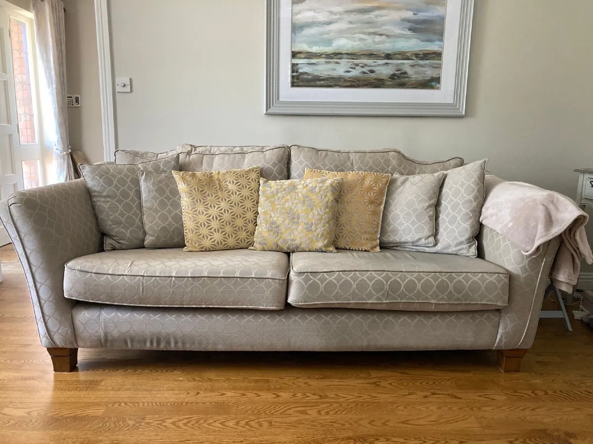 Couch - Image 3