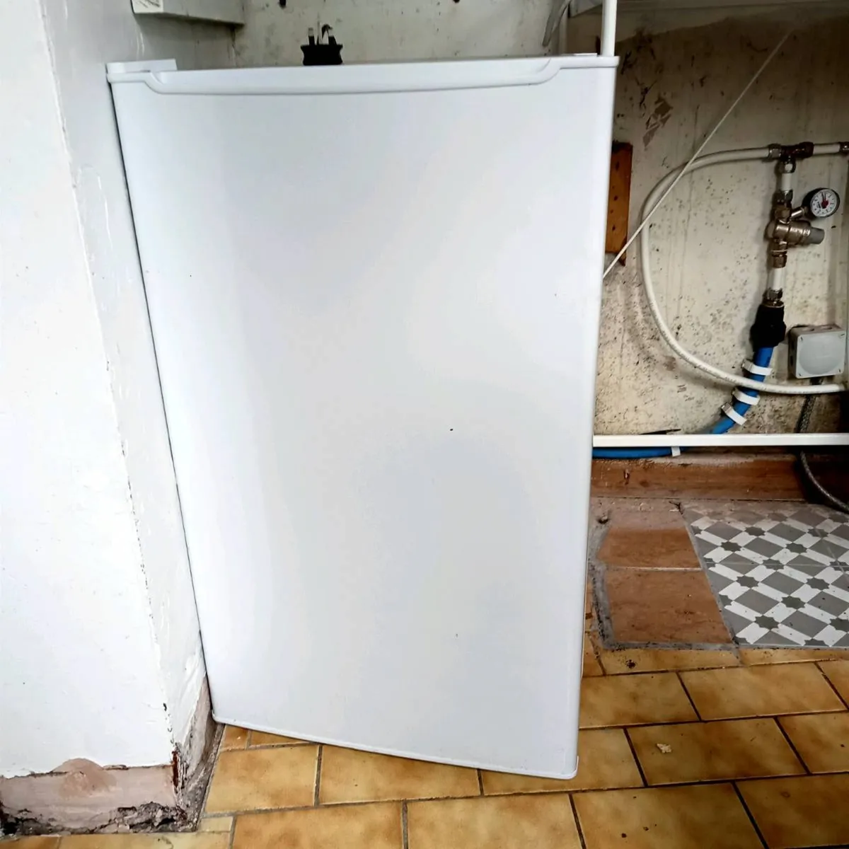 Fridge and freezer - Image 4