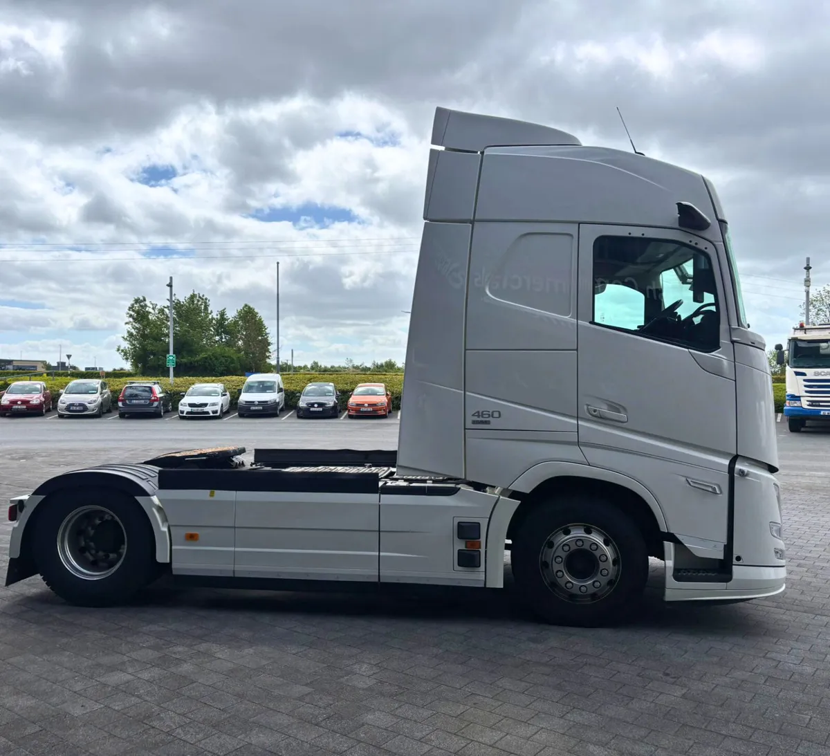 2024 FH460 6x2 - Image 4