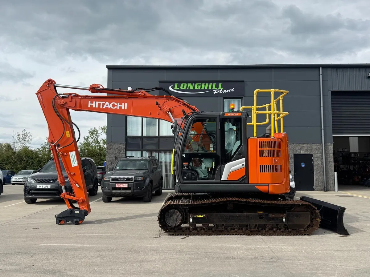 2023 HITACHI ZX135 USBL-7 - Image 1