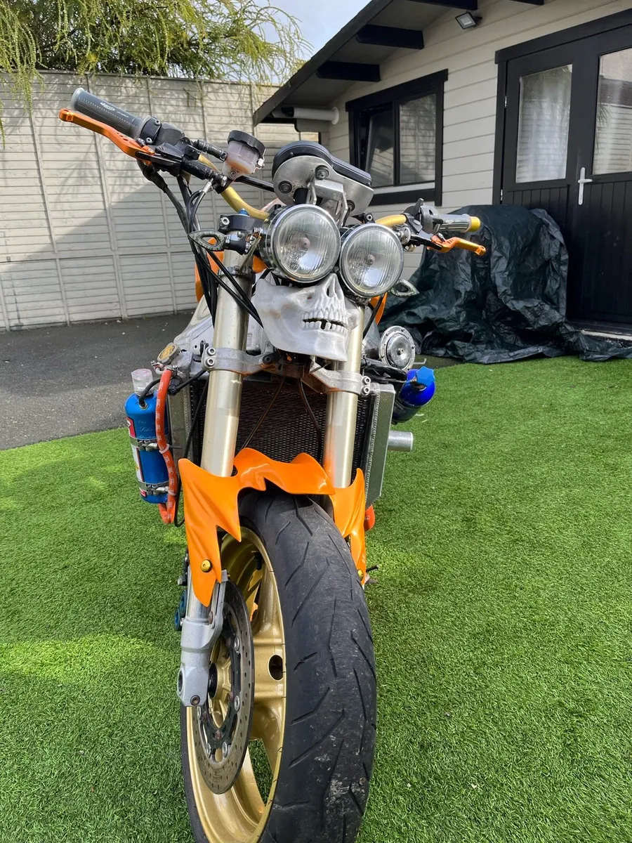 Motorcycle - Image 4