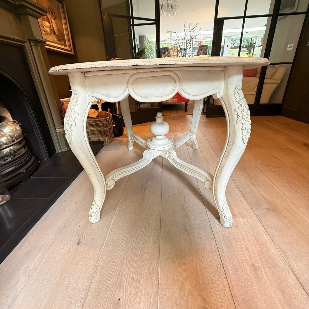 Ex Shop display table 47 width  39 length 30hight - Image 1