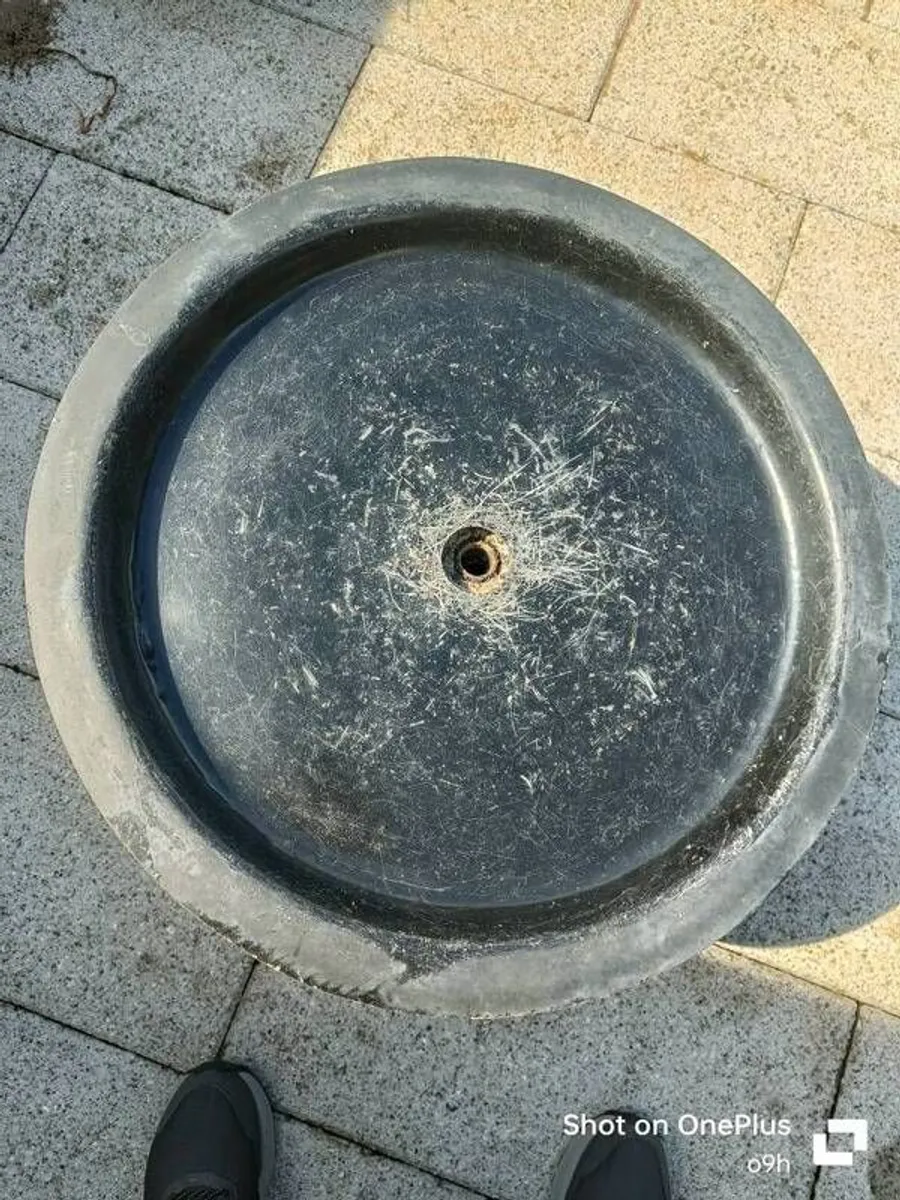 garden fountain - Image 3