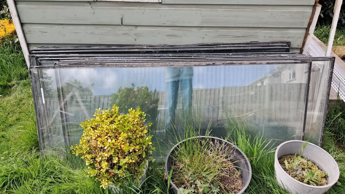 12 Panes of glass - Image 2