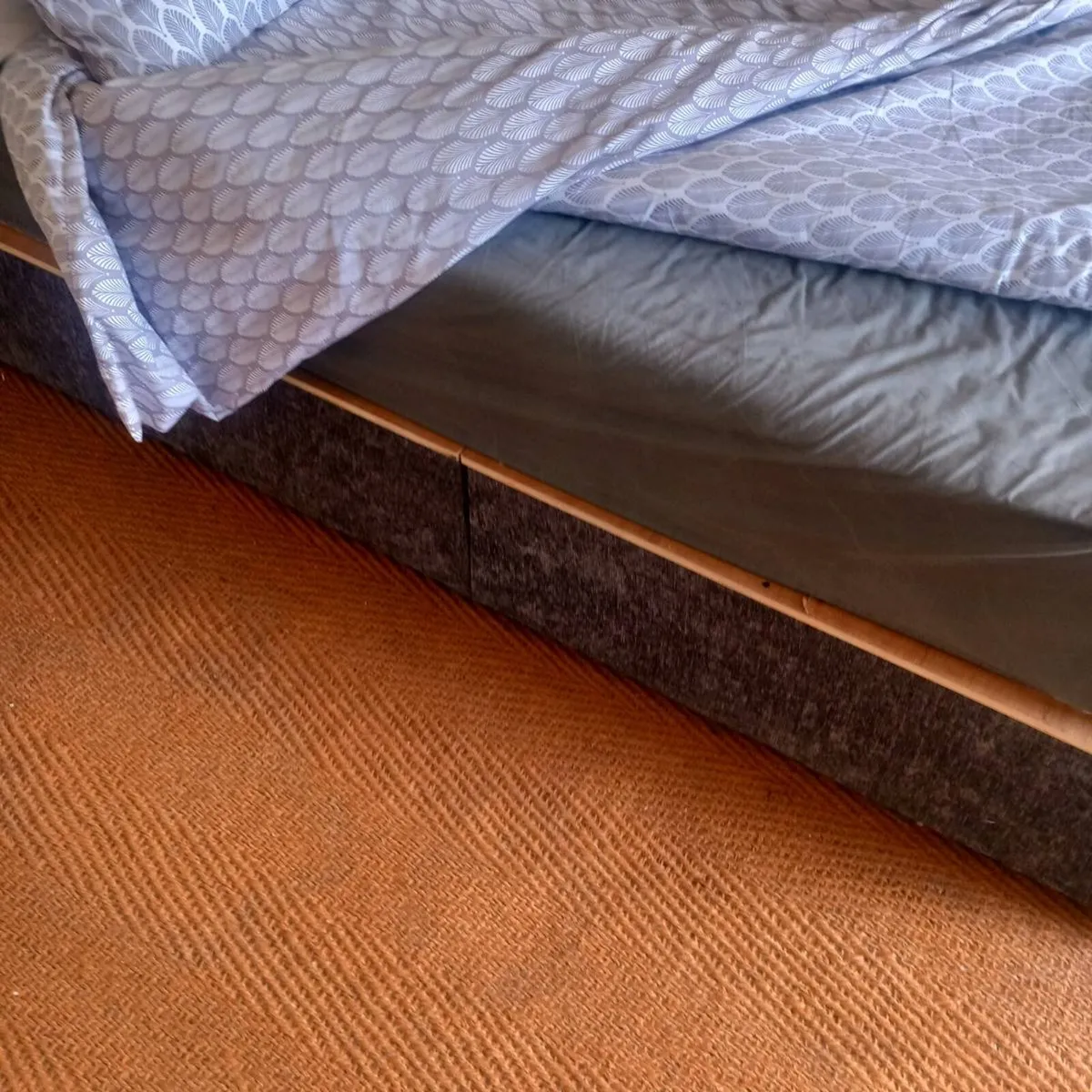 Double bed and brand new emma mattress - Image 4