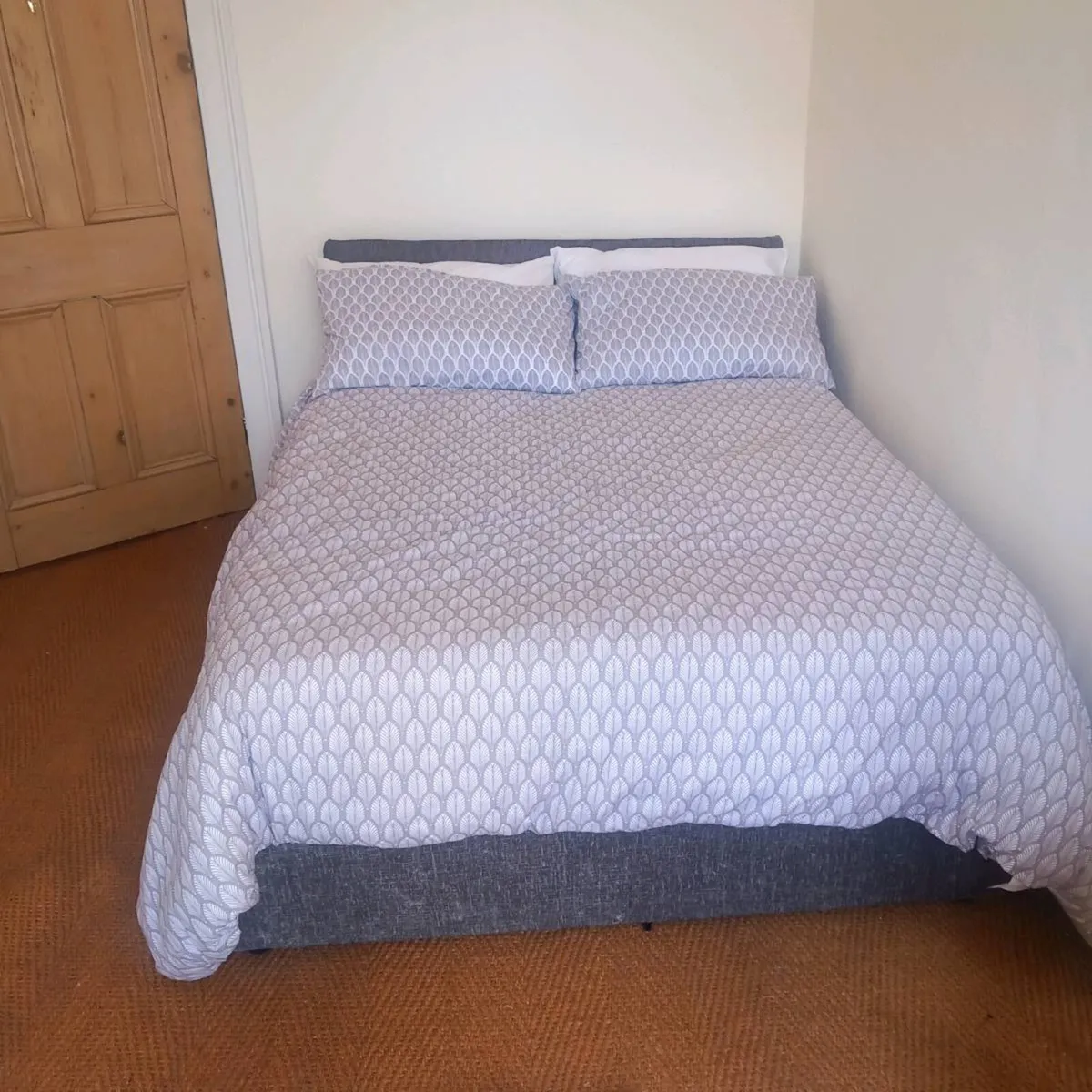Double bed and brand new emma mattress - Image 1