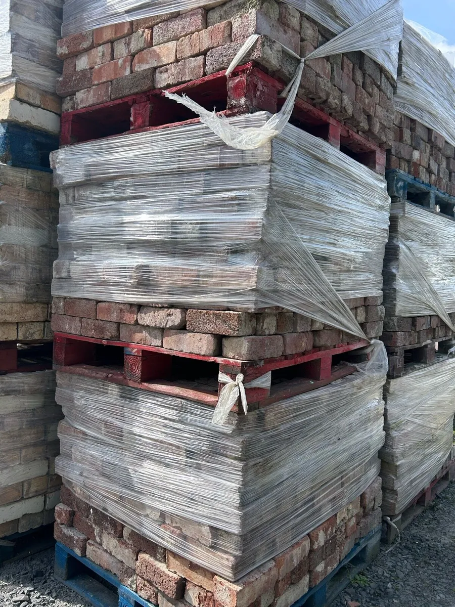 Reclaimed bricks - Image 1