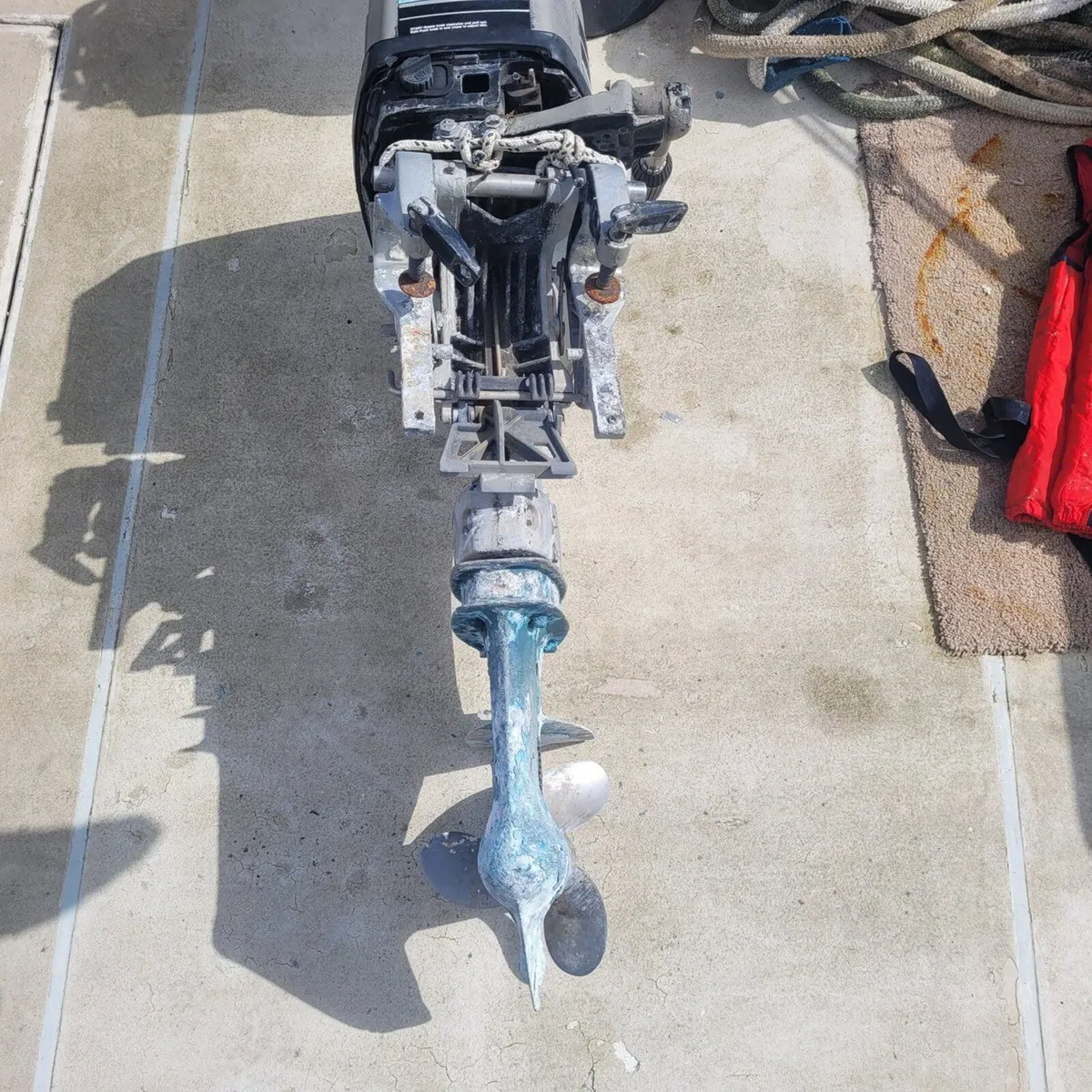 25hp Mercury outboard 2-stroke - Image 3