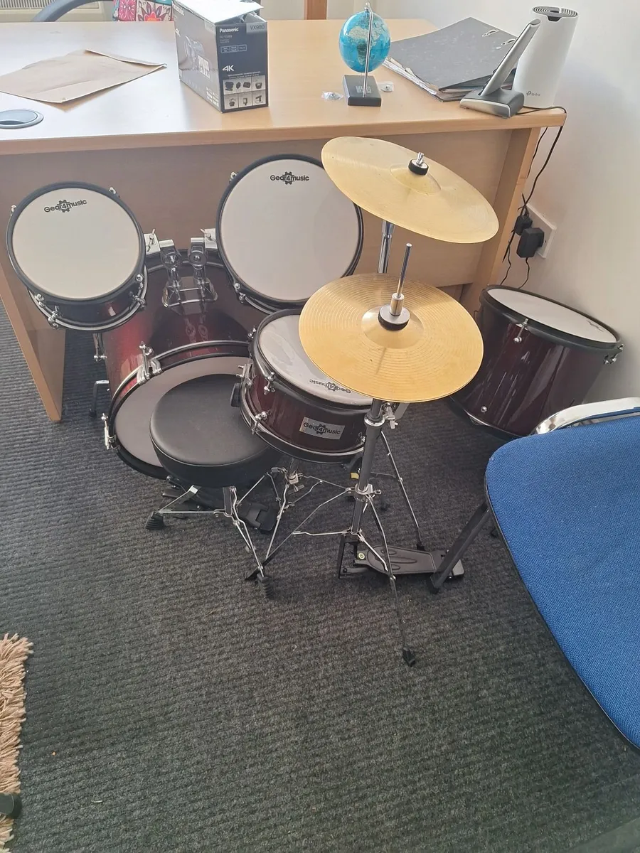 Set of drums - Image 1