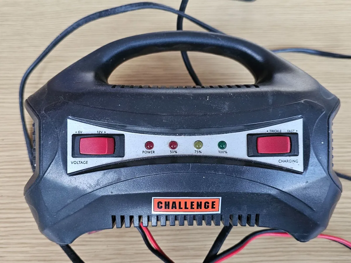 battery charger 6v or 12v for car or motorcycle  p - Image 1