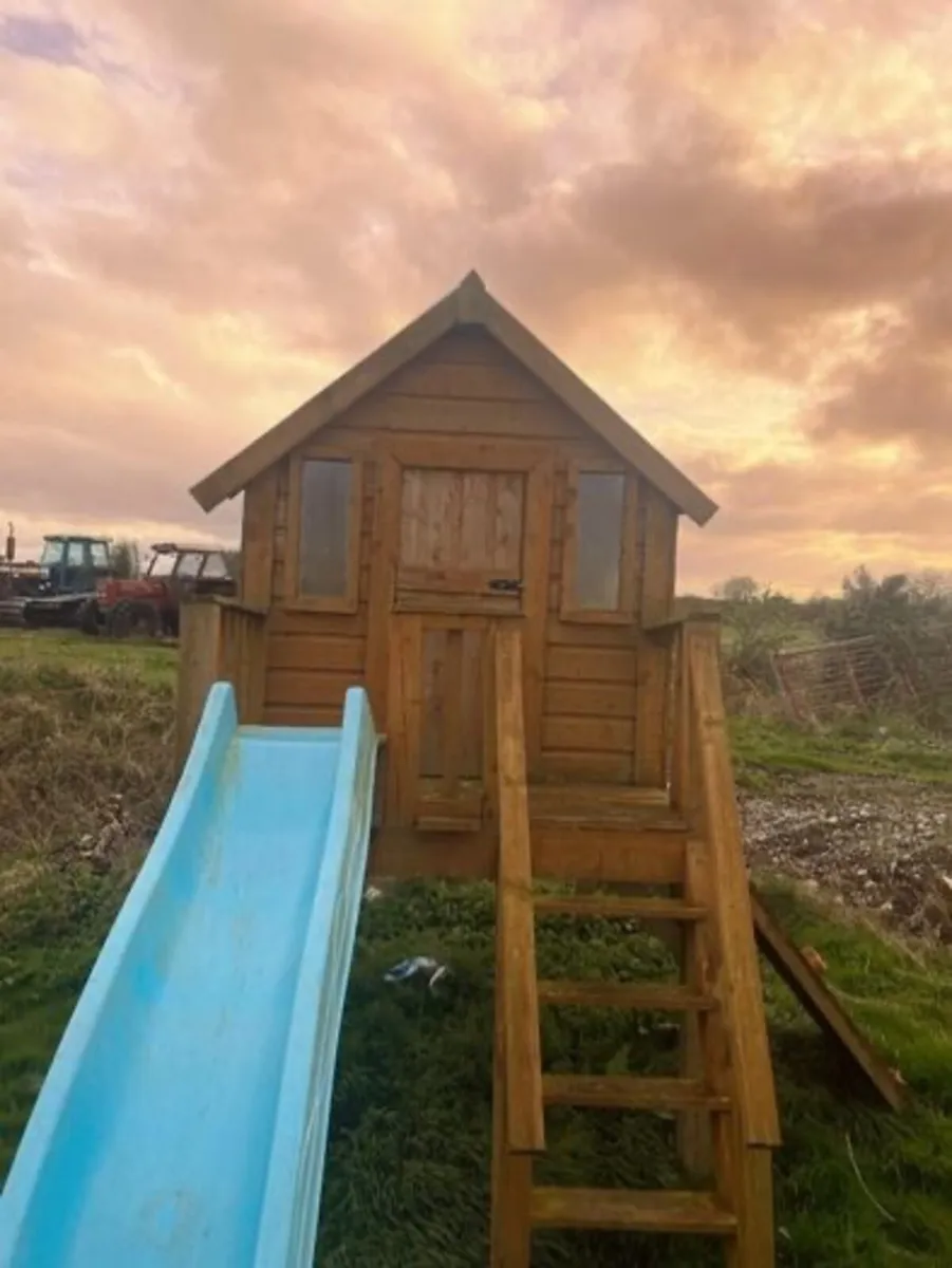 Wooden playhouse - Image 2
