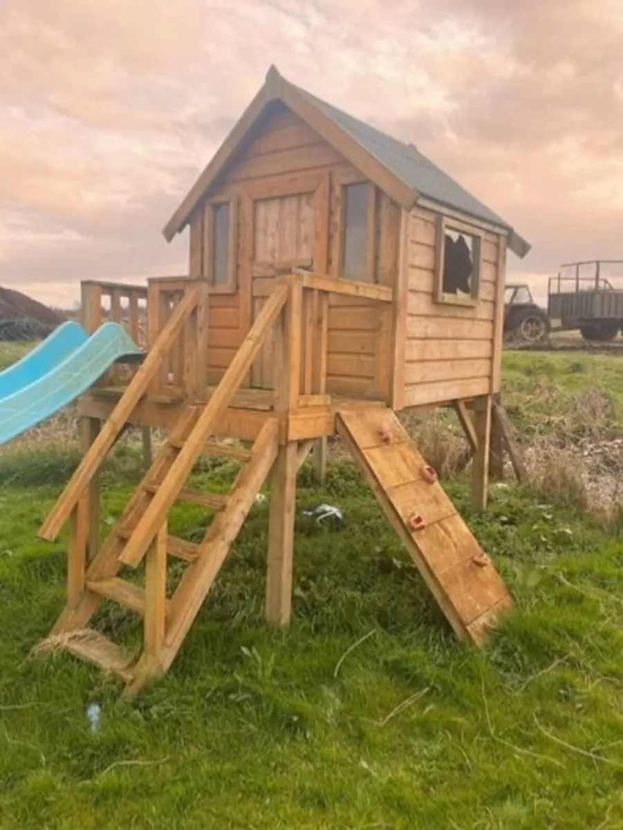 Wooden playhouse - Image 3