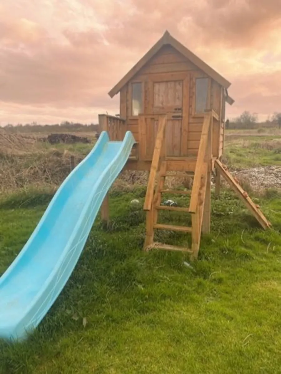 Wooden playhouse - Image 4