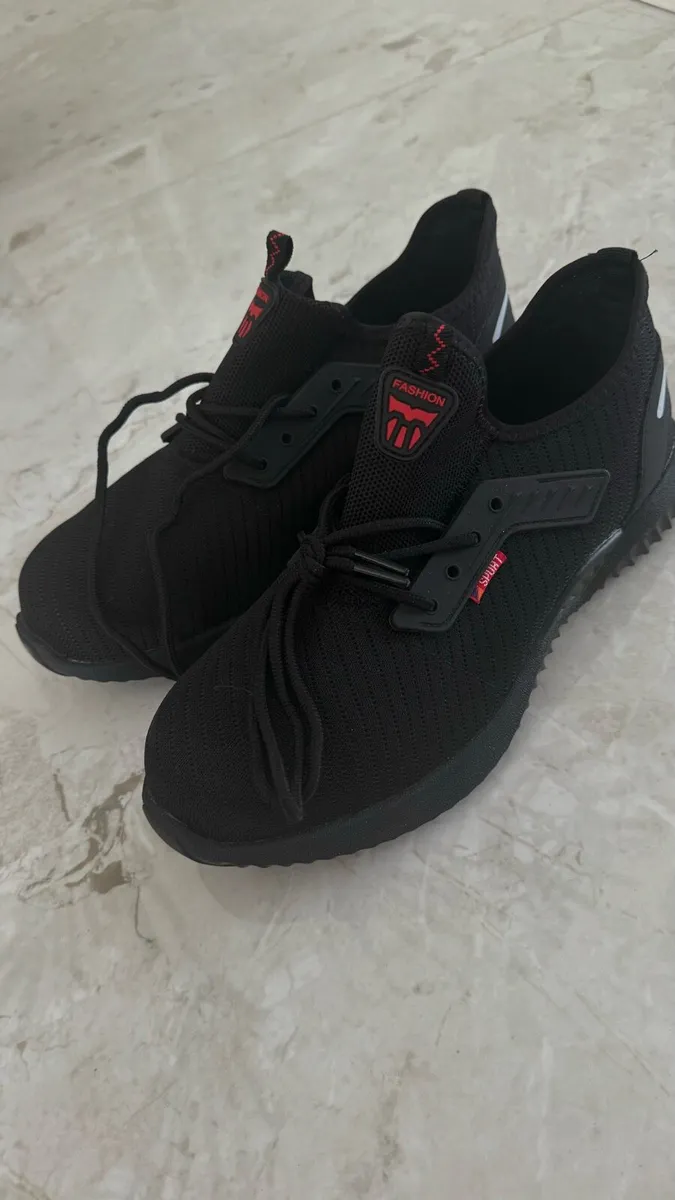 Men safety shoes size 44 - brand new - Image 2