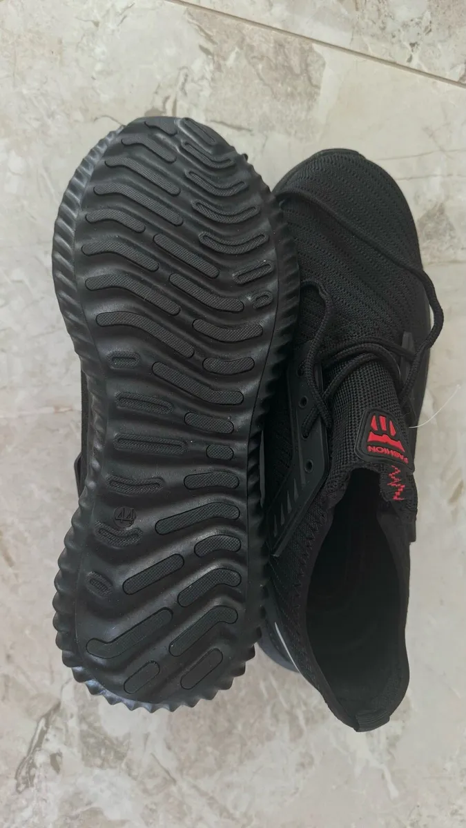 Men safety shoes size 44 - brand new - Image 3