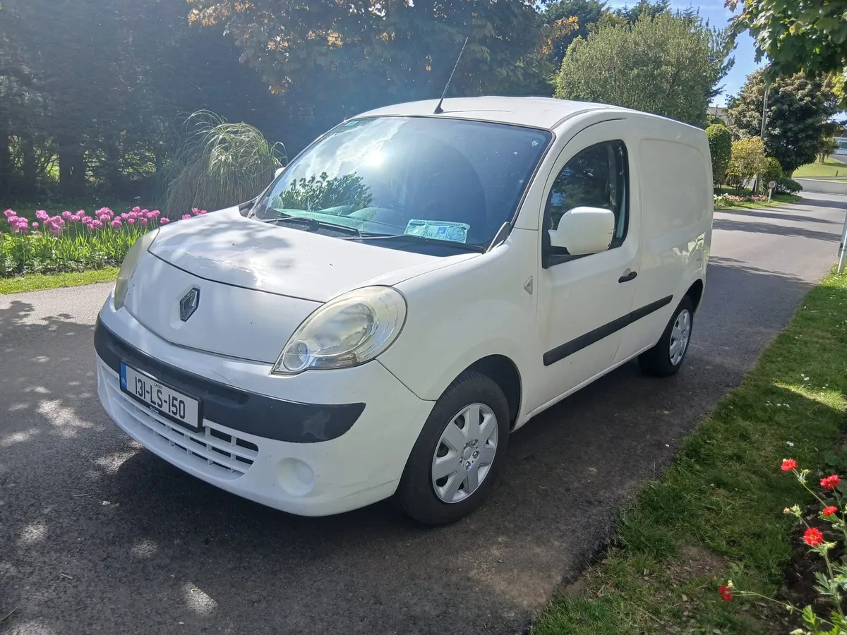 Renault kango new doe today 200km - Image 1