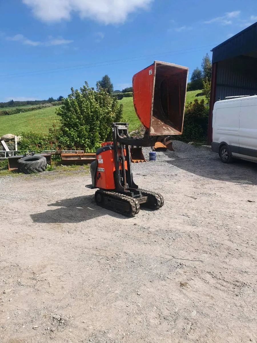 Kubota hi tip track dumper - Image 1