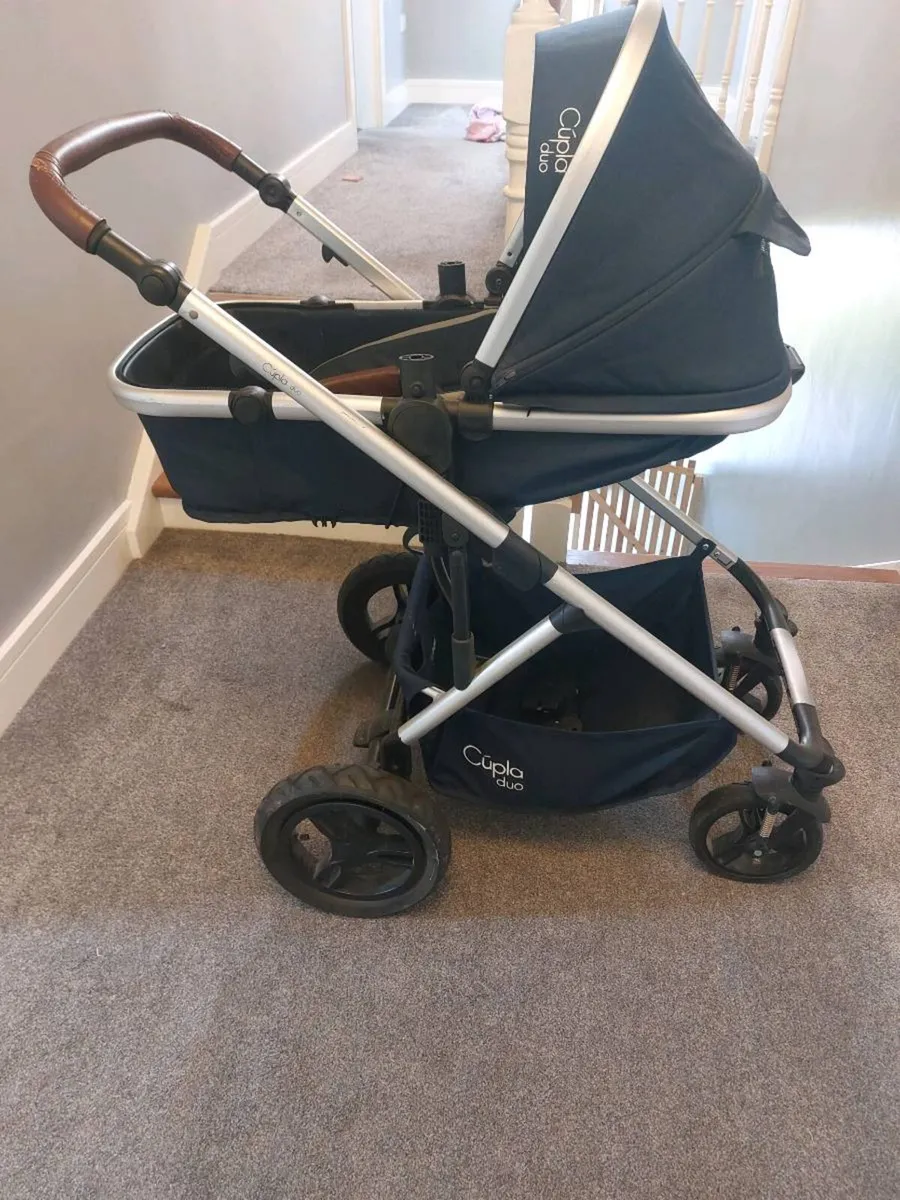 Child's buggy - Image 1