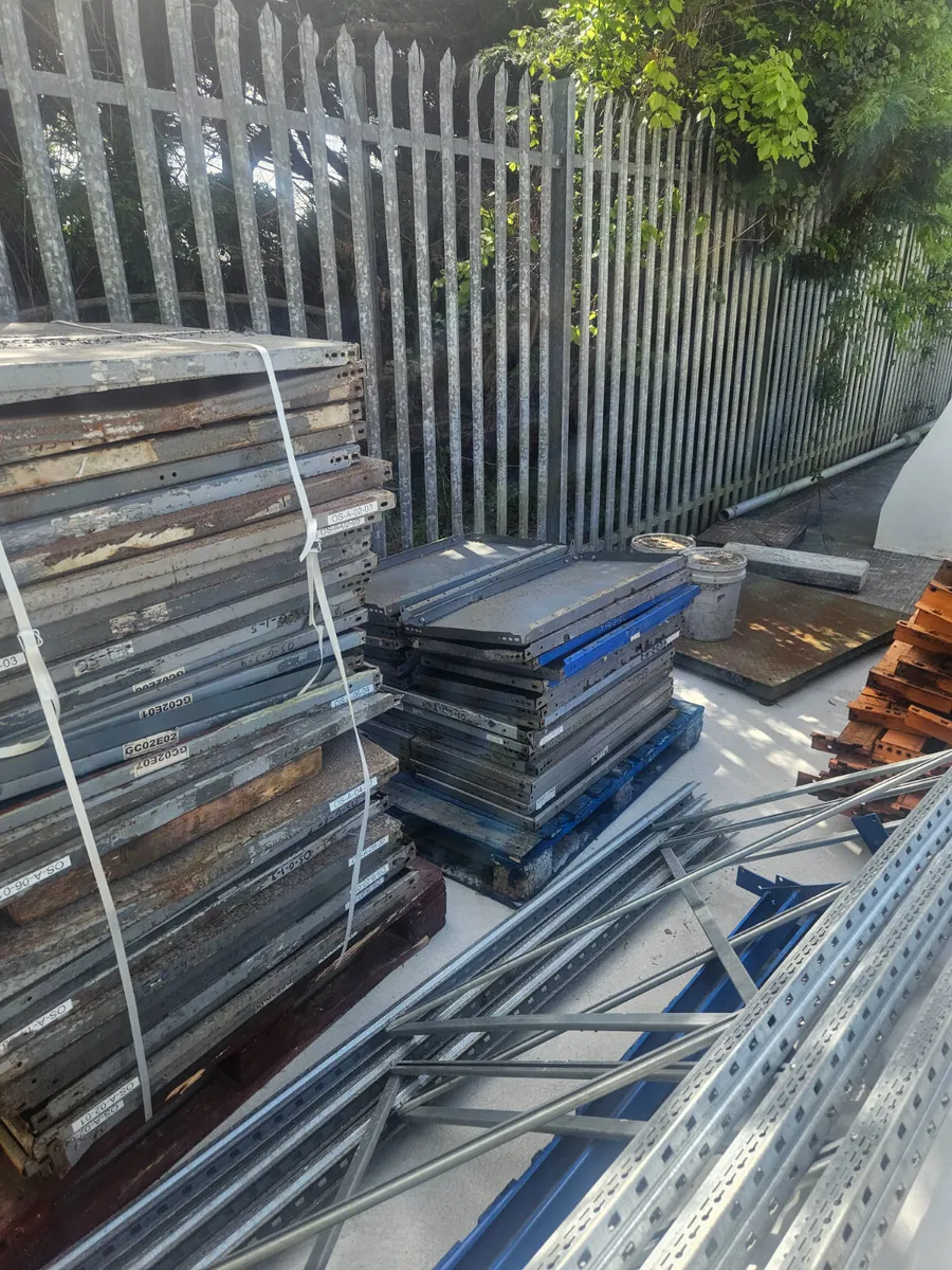 Parts shelving - Image 3