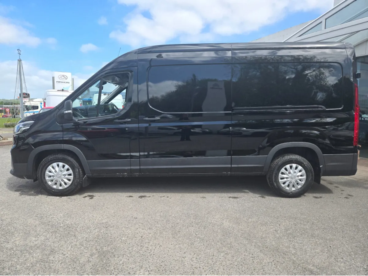 Maxus DELIVER 9 PV LH FWD LUXURY EVIE G - Image 2