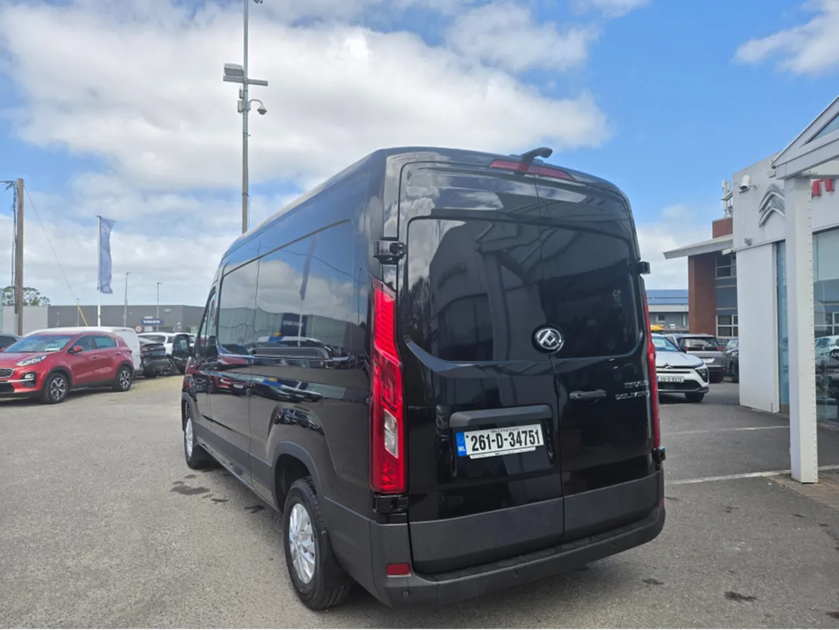 Maxus DELIVER 9 PV LH FWD LUXURY EVIE G - Image 3