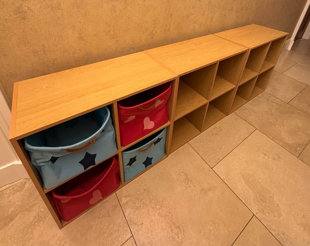 Storage cubes - Image 1