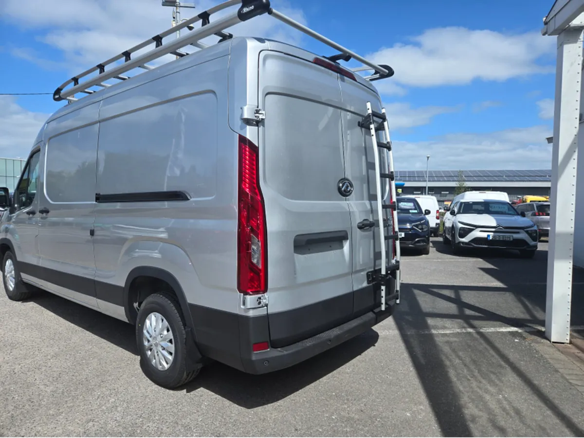 Maxus DELIVER 9 PV LH FWD LUXURY EVIE G - Image 3