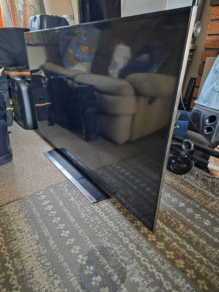 55" smart Samsung Tv - Image 1