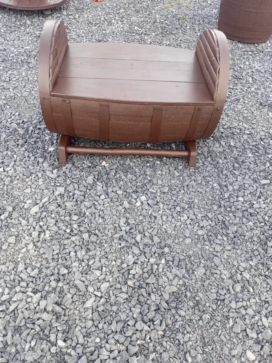 Whiskey barrel seat / bench - Image 1