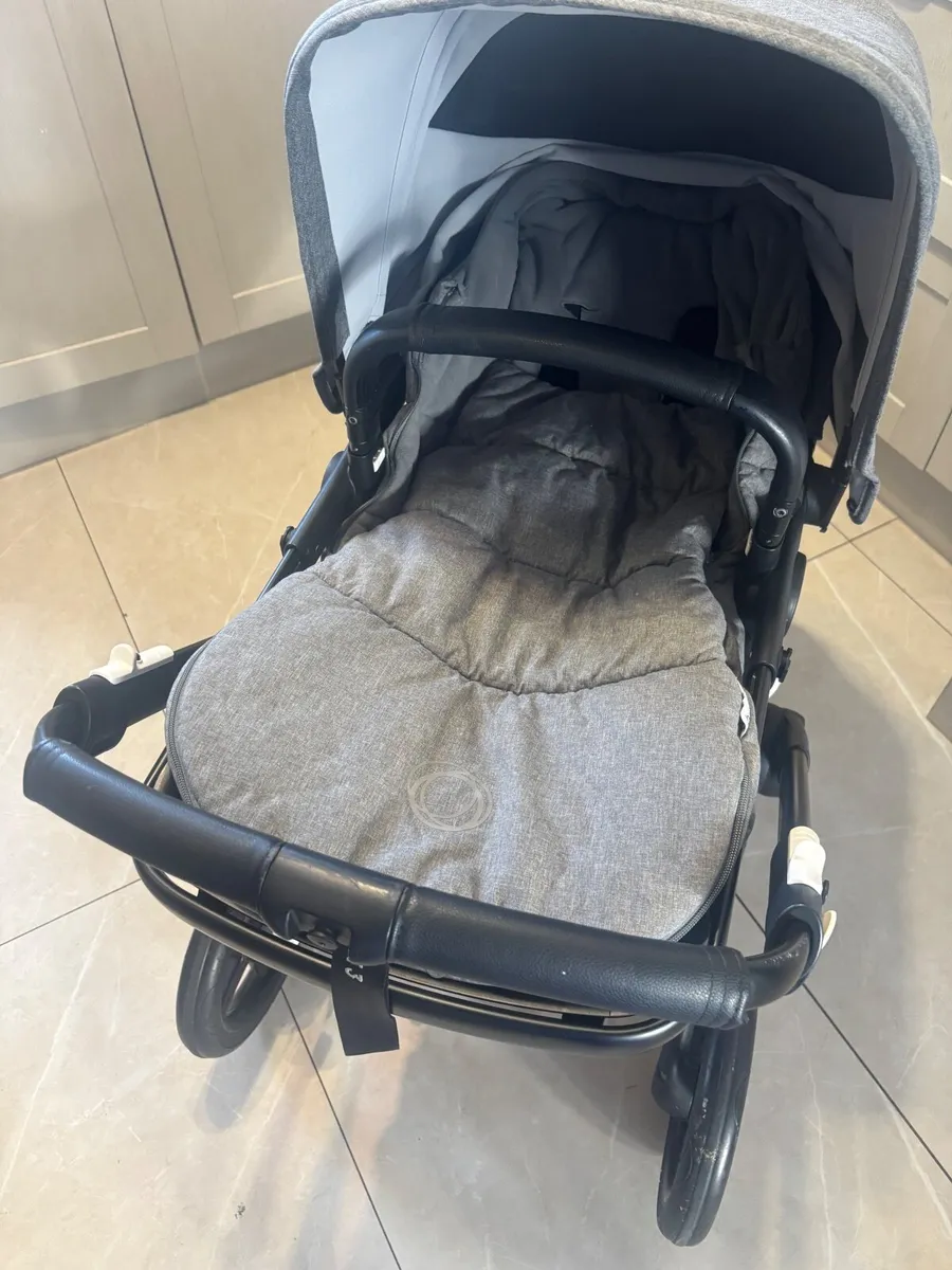 Pram - Image 1