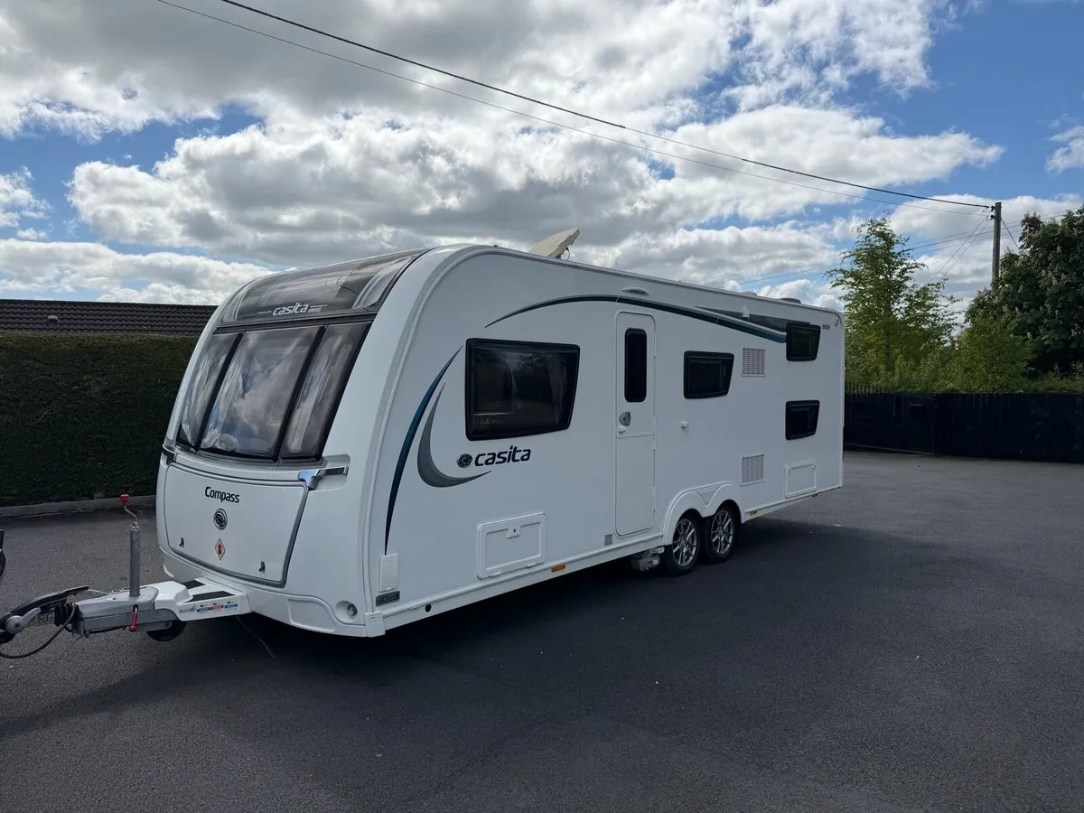 2018  compass  8 ft wide  6 birth - Image 4