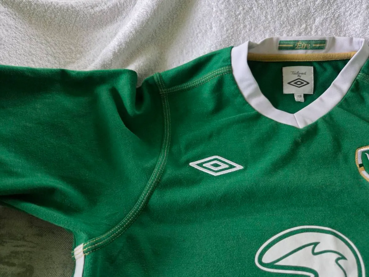 Ireland Football Home Jersey 2010 to 2011 Shirt - Image 3