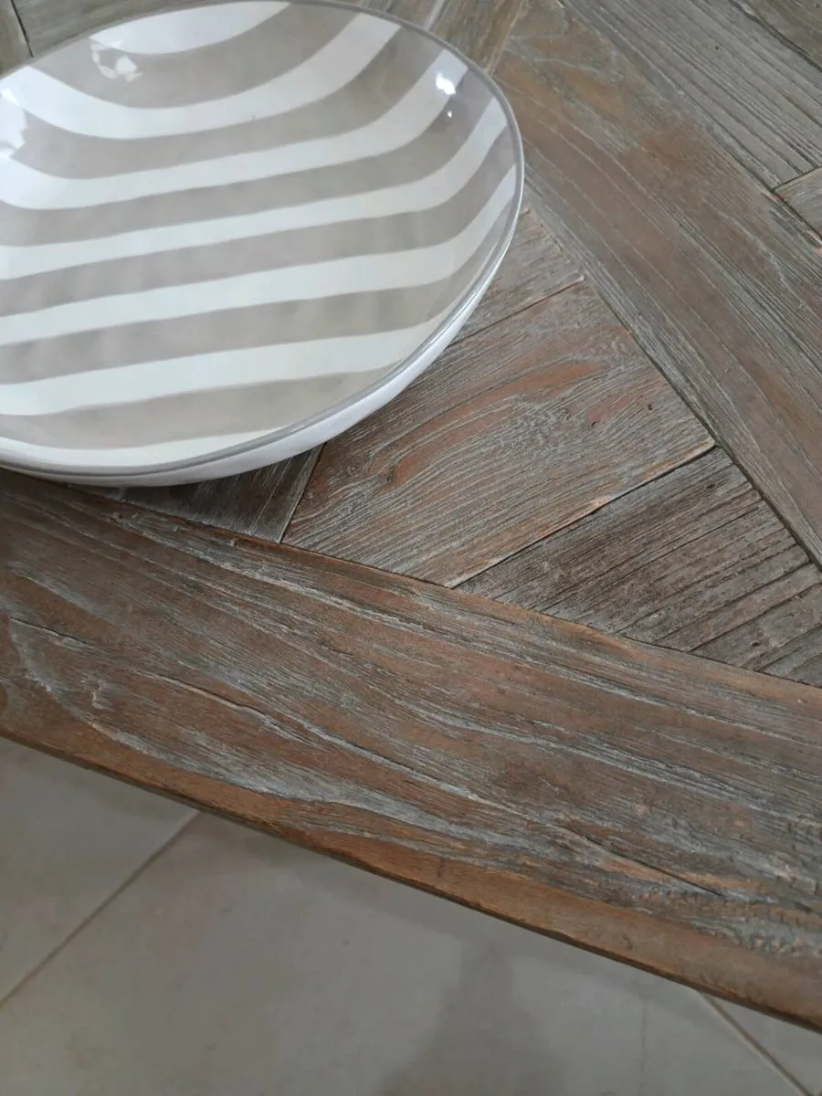 Rustic white washed coffee table - Image 4