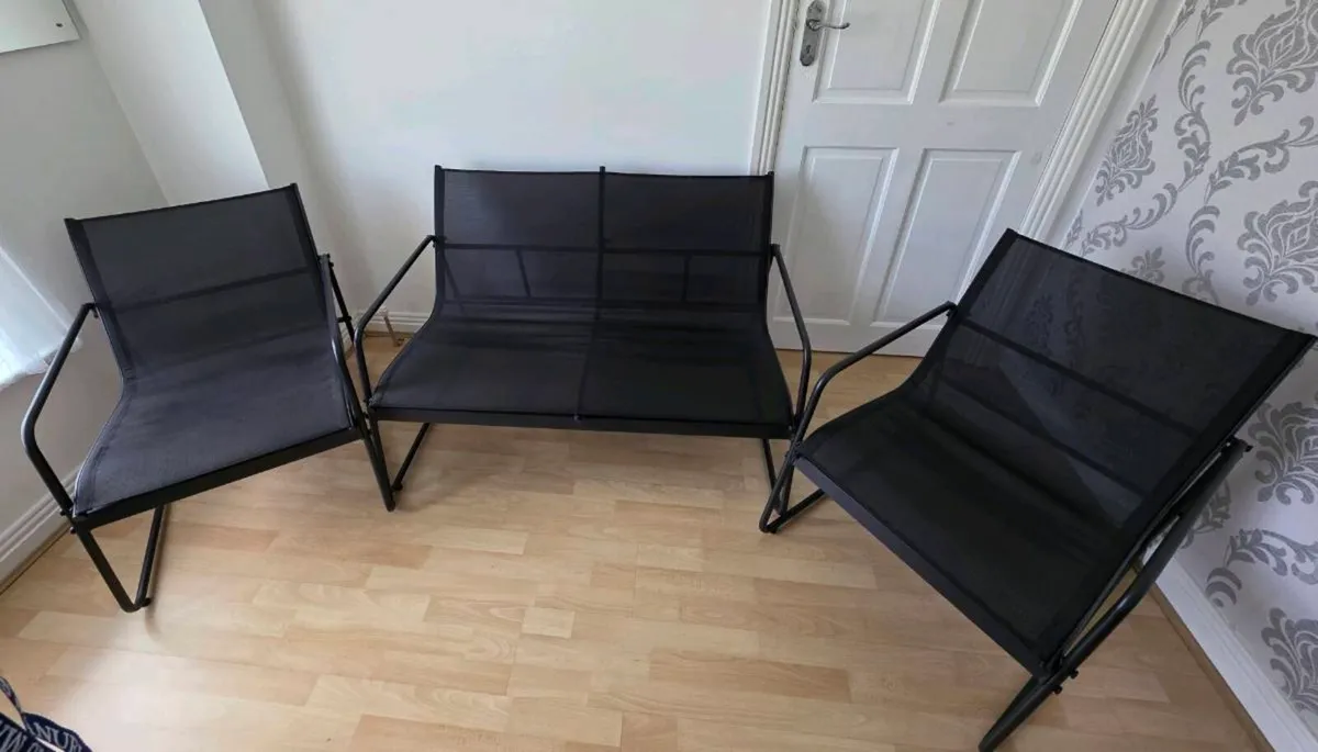 4 seat sunroom / patio furniture - Image 1