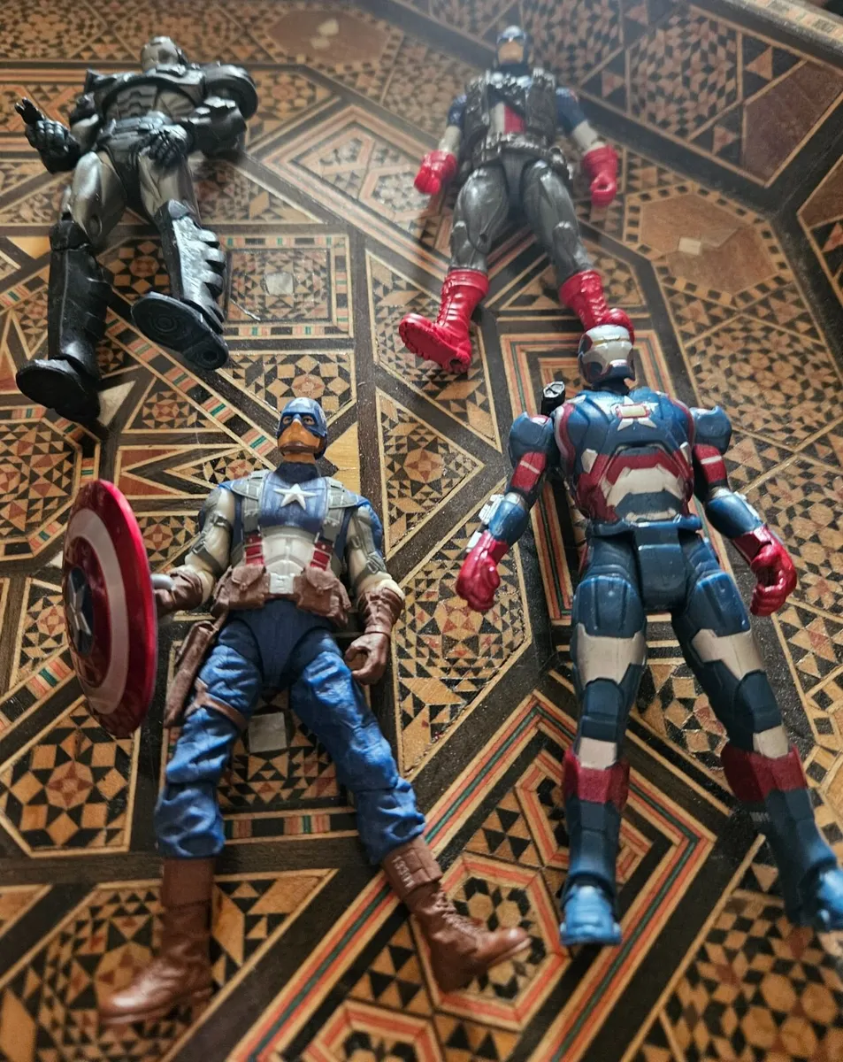Mixed Lot of Marvel Super Hero Figures - Image 1