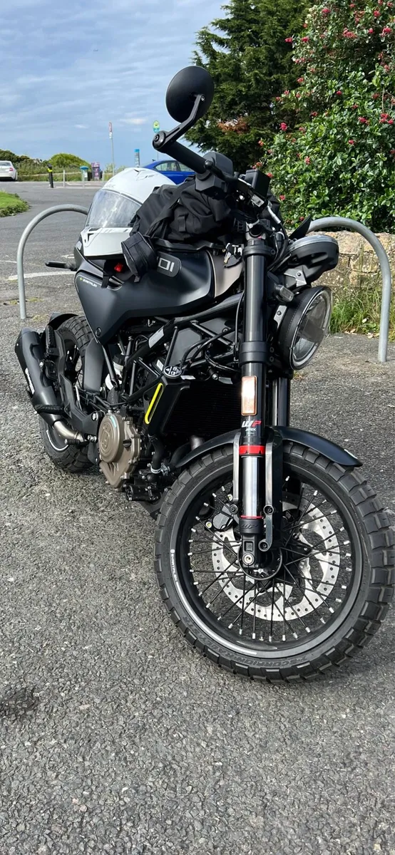 Husqvarna Svartpilen 401 - Image 2