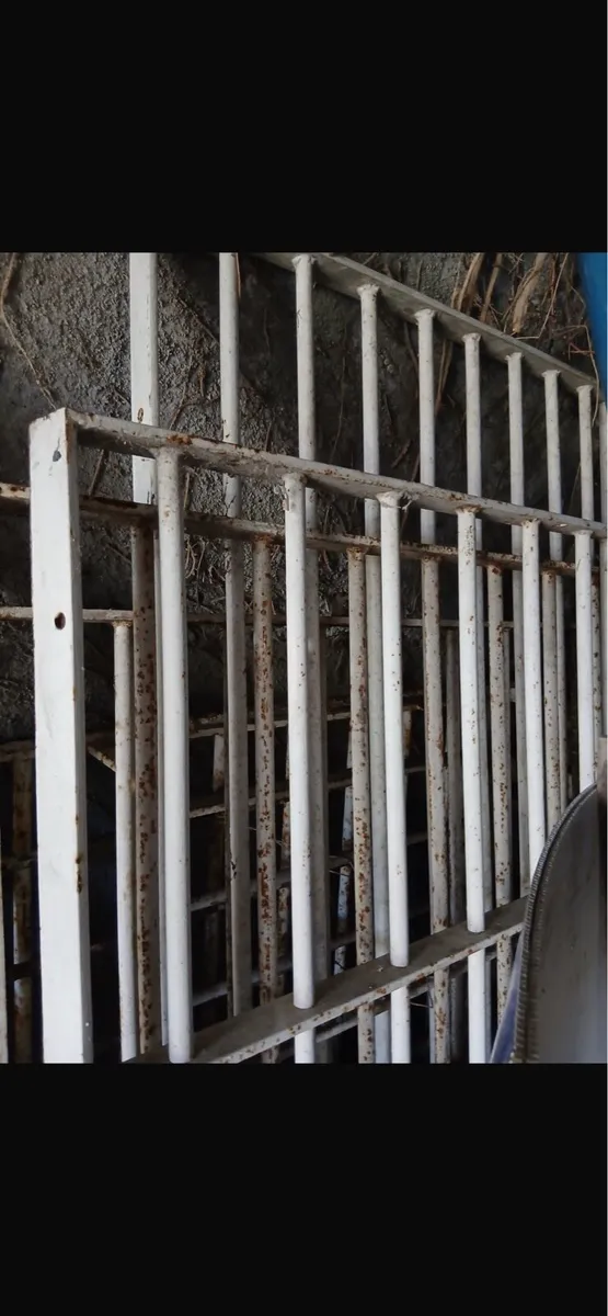 Steel security window bars - Image 1