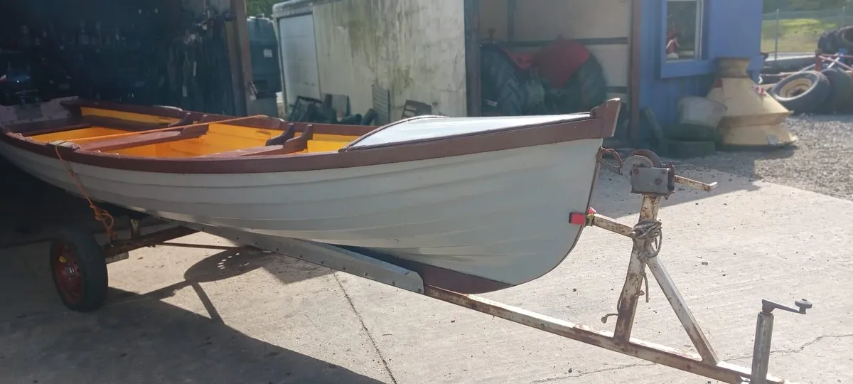 18ft Sheeling Lake Boat - Image 4
