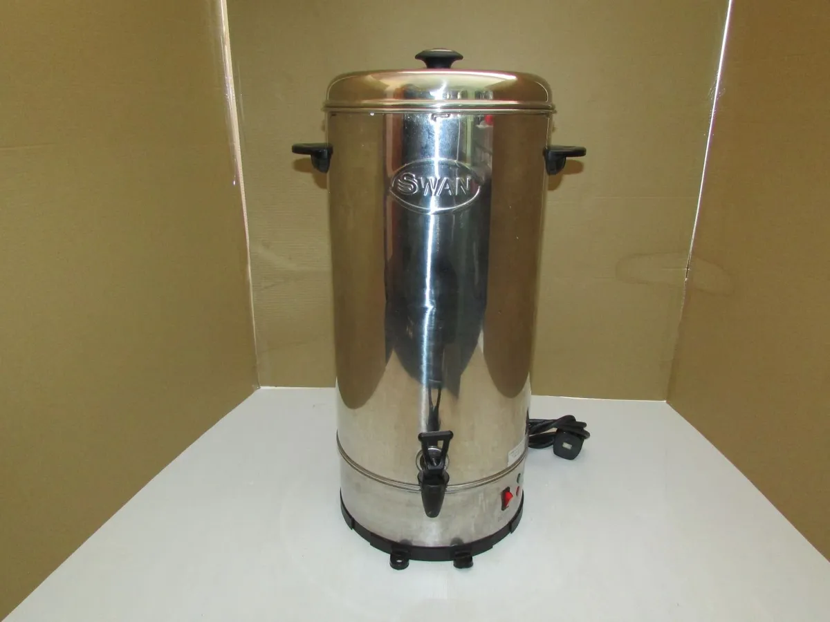 Swan Hot Water boiler 26L - Image 1