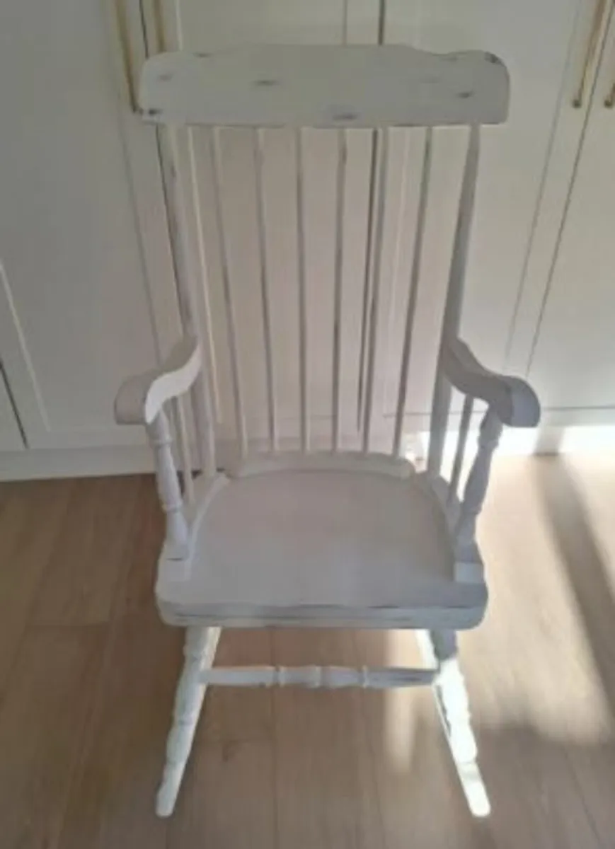 Rocking chair, crochet throw and cushion - Image 2
