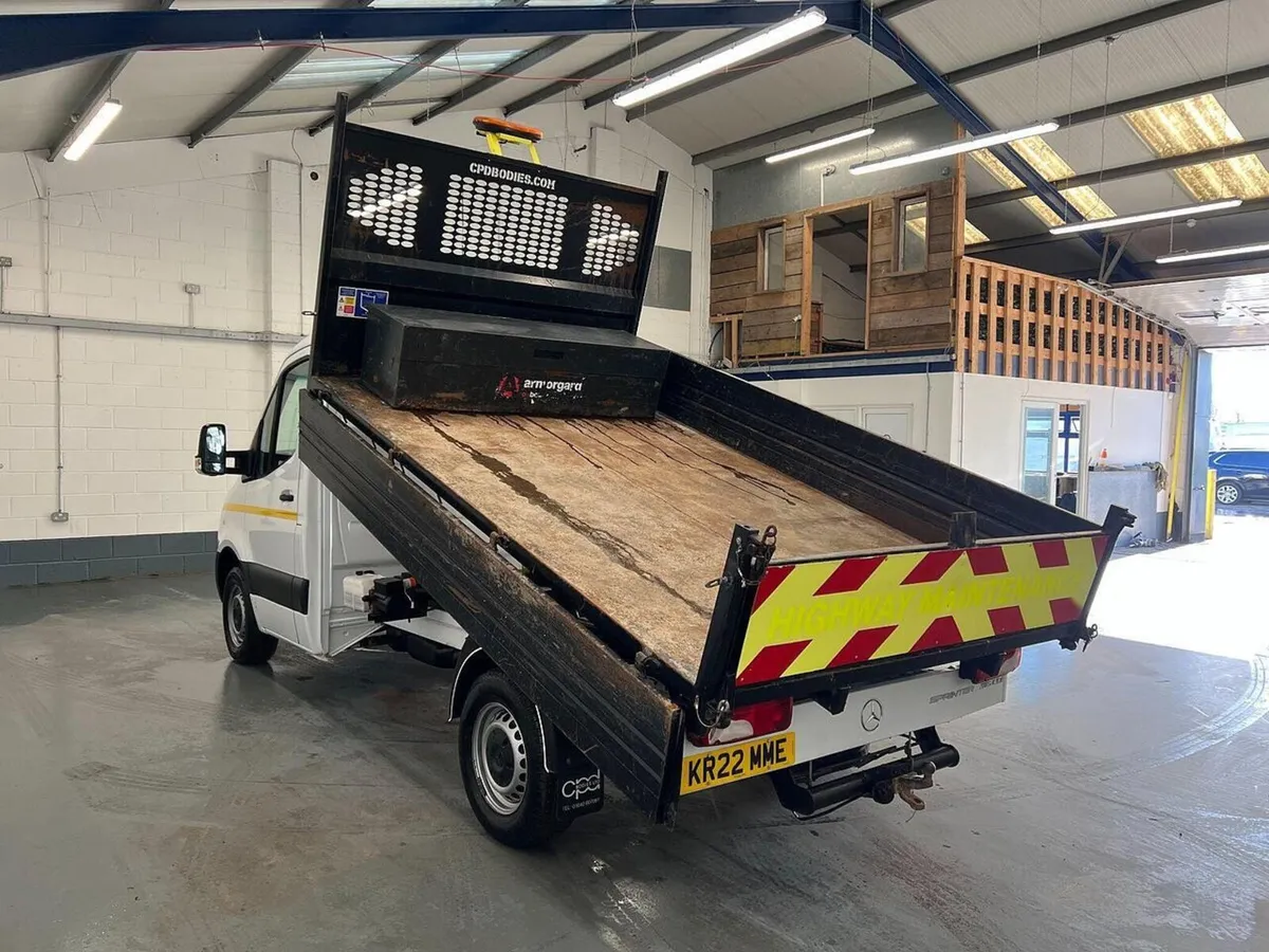 2022 Mercedes-Benz Sprinter Tipper Van - Image 4