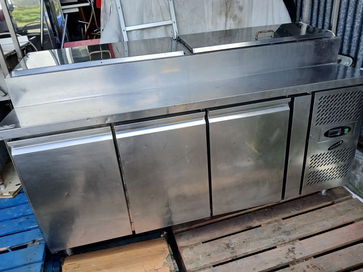Staneless steel cabbinet work bench on wheels - Image 2