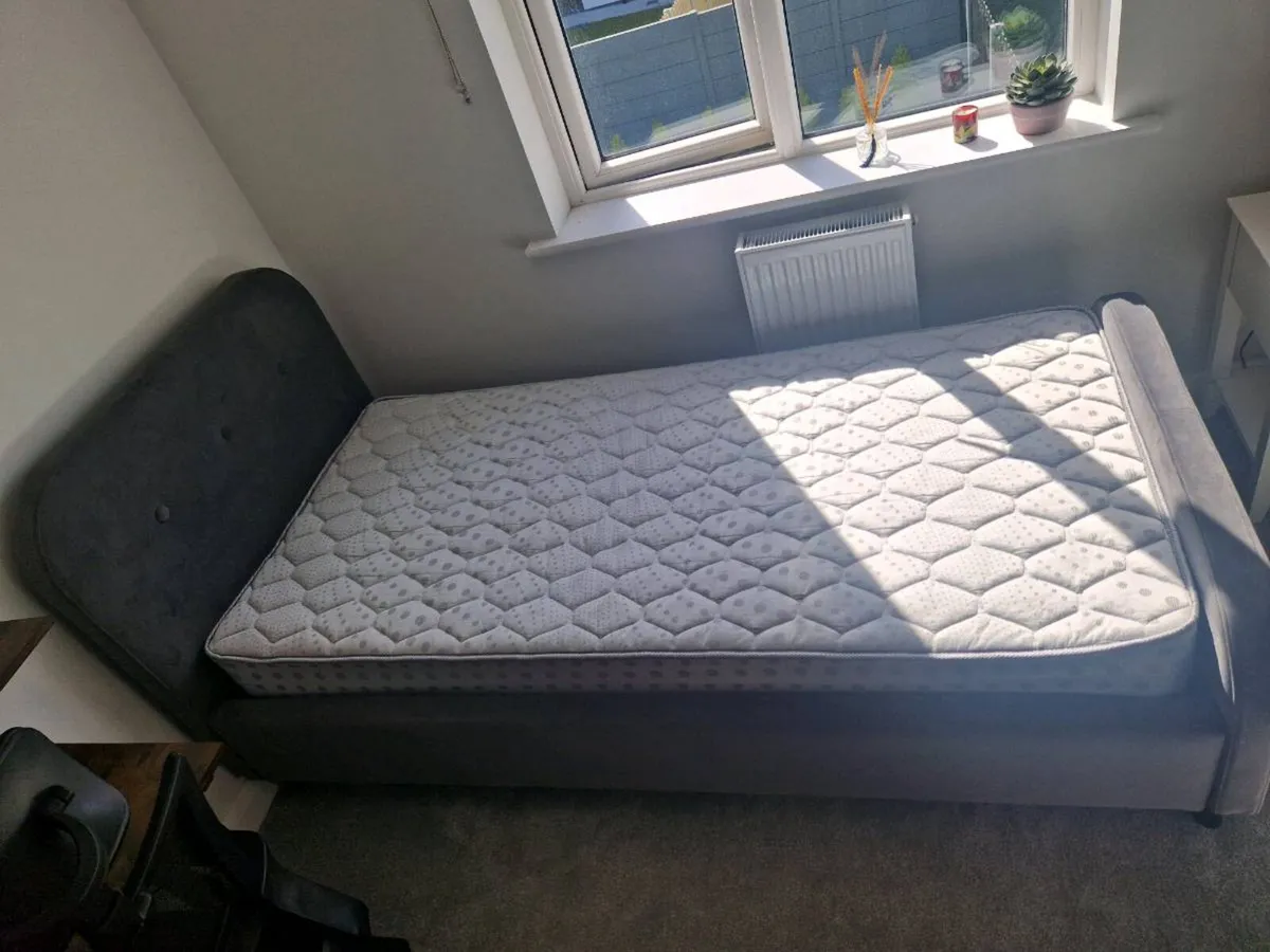 Single Bed with Mattress - Image 1