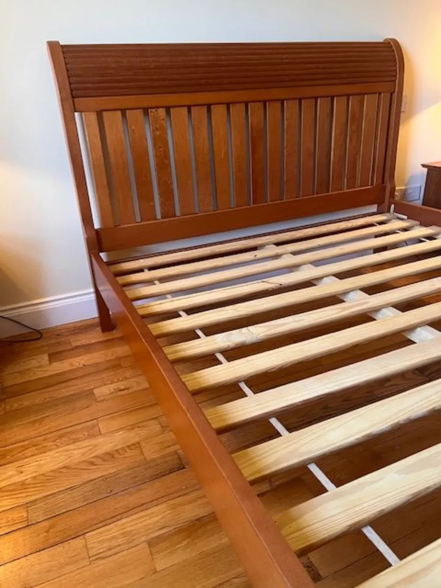 Solid timber king size bed frame - Image 4